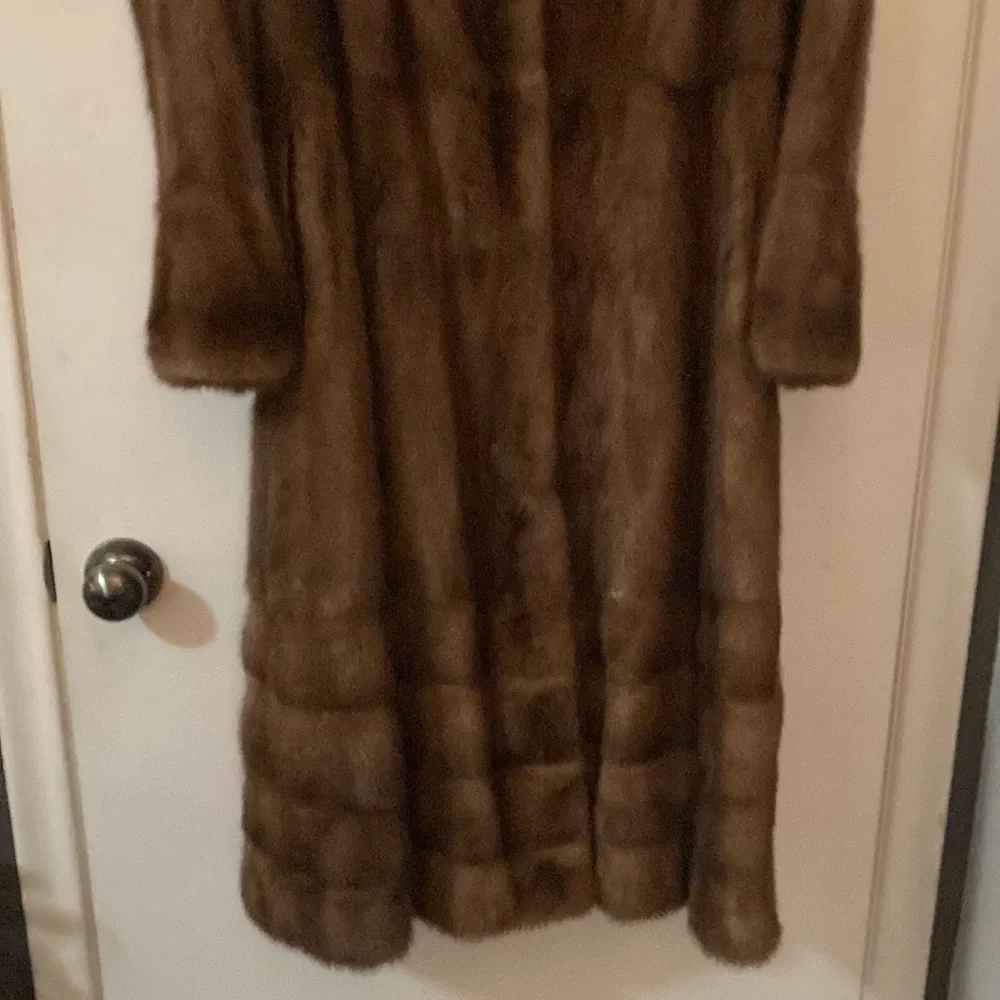 Vintage fur coat and hat - Picture 8 of 16